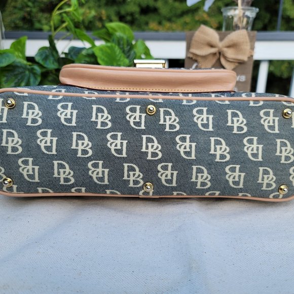 Vintage DOONEY & BOURKE Signature Canvas Domed Tan Top Handle Satchel - Picture 4 of 10